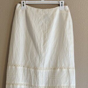 Fully lined white linen skirt size 12P. Nice lace detail.